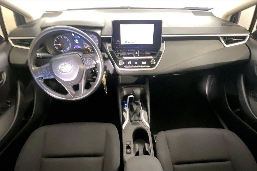 Used 2025 Toyota Corolla LE FWD image 18