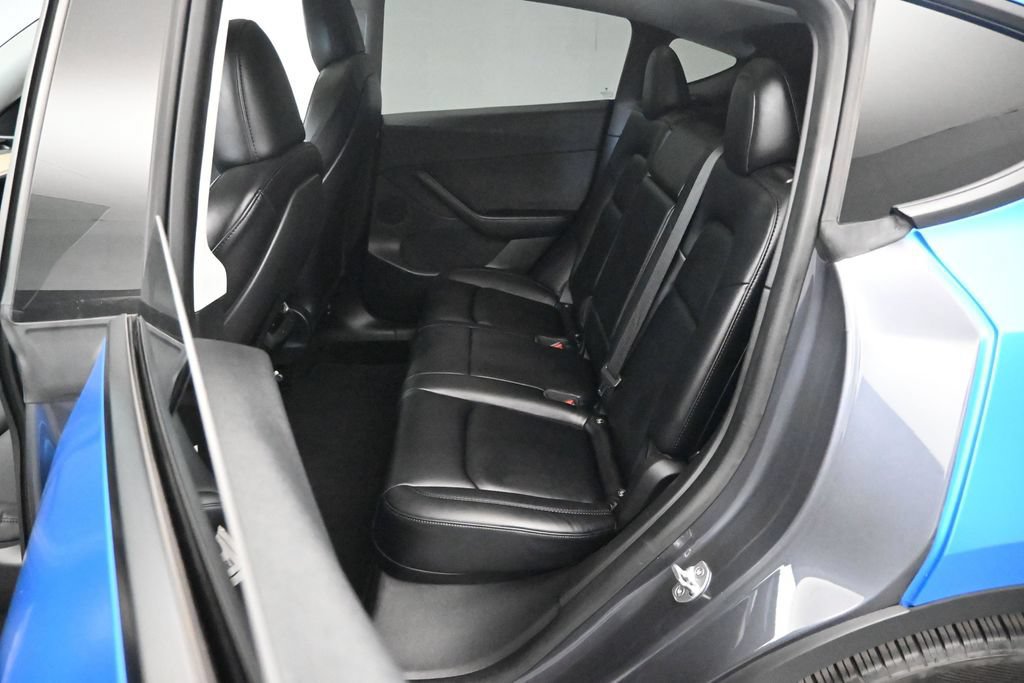 Used 2022 Tesla Model Y Long Range AWD/4WD image 10