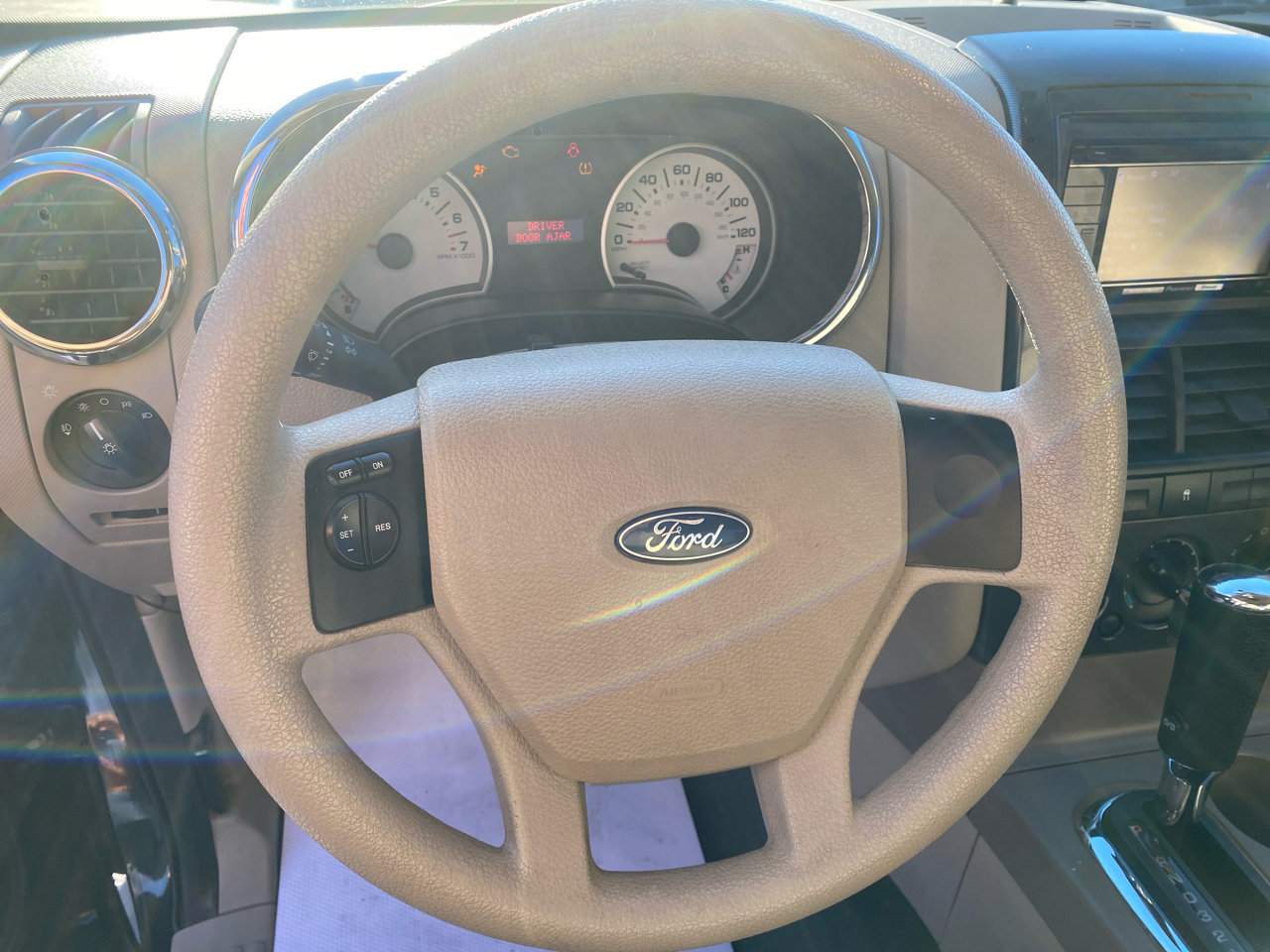 Used 2007 Ford Explorer Sport Trac XLT image 12