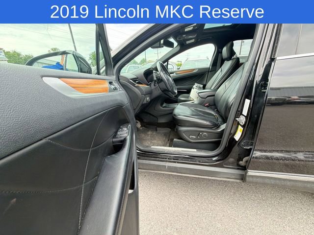 Used 2019 Lincoln MKC Reserve w/ MKC Climate Package AWD/4WD image 2