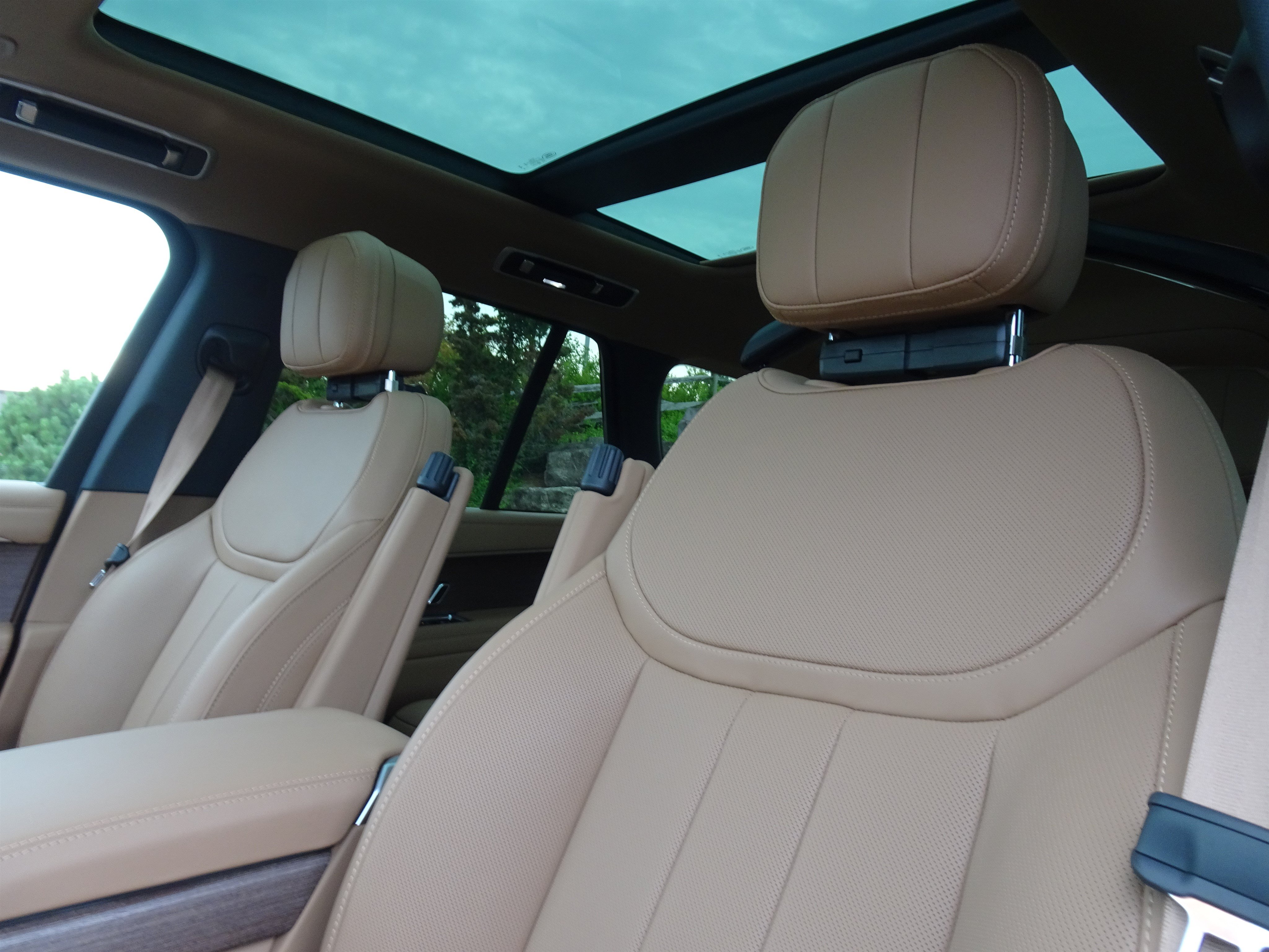 New 2026 Land Rover Range Rover SE AWD/4WD image 14