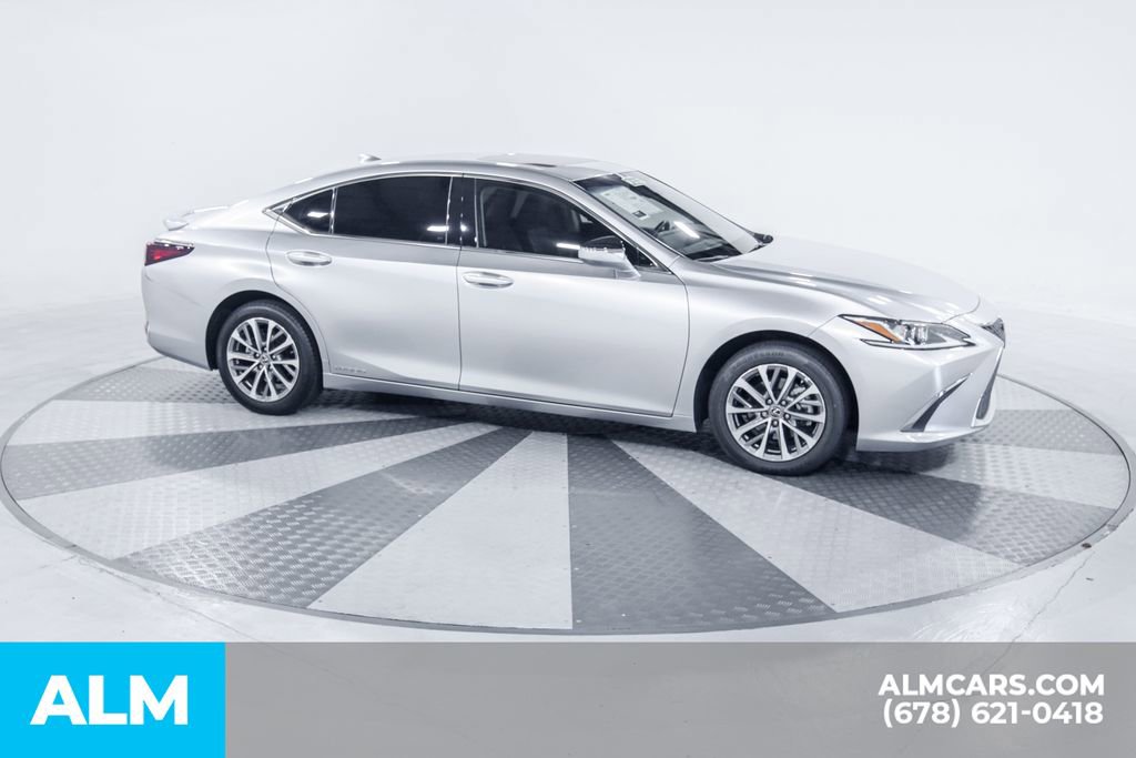 Used 2022 Lexus ES 300h w/ Accessory Package image 13