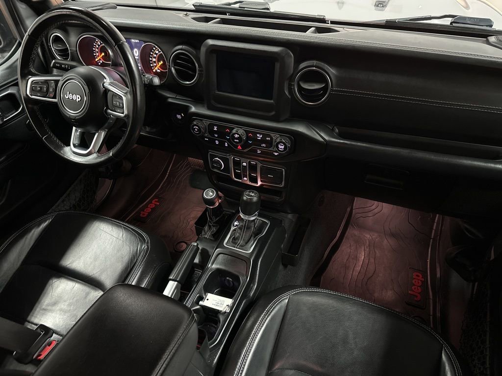 Used 2018 Jeep Wrangler Unlimited Sahara AWD/4WD image 12