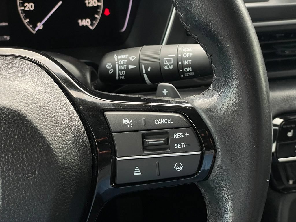 Certified 2025 Honda Pilot Touring image 14