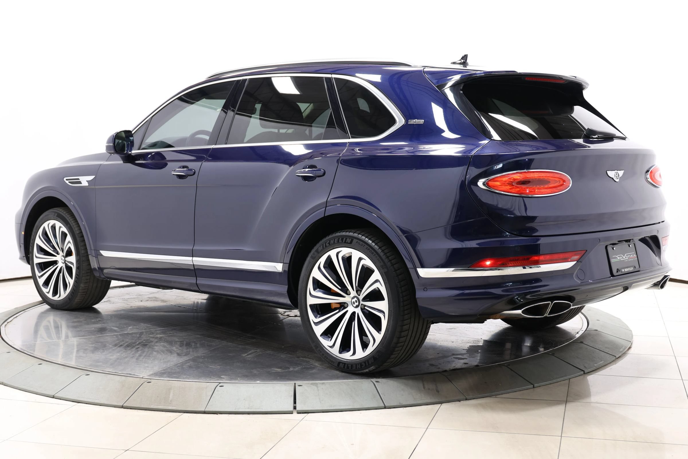 Used 2021 Bentley Bentayga w/ First Edition Specification AWD/4WD image 72