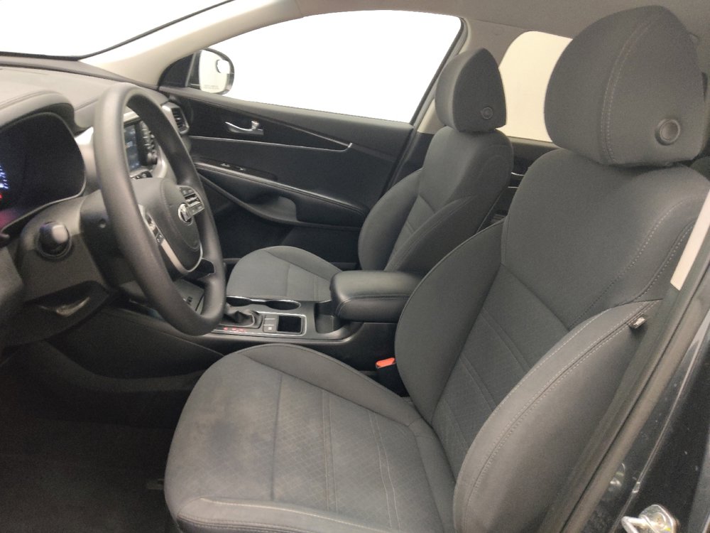 Used 2020 Kia Sorento LX image 17