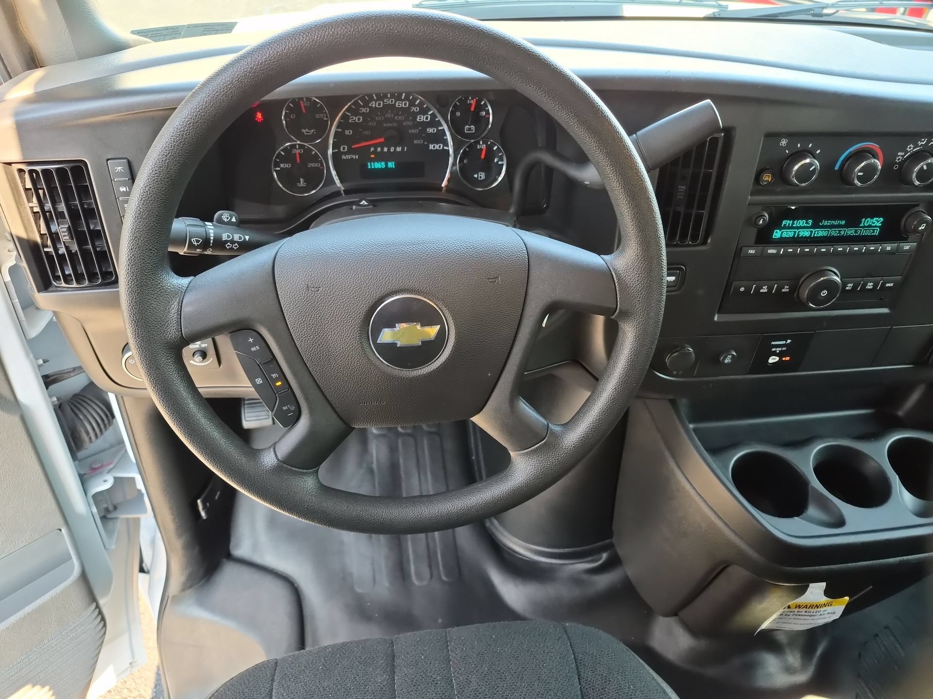 Used 2025 Chevrolet Express 2500 w/ Driver Convenience Package RWD image 12