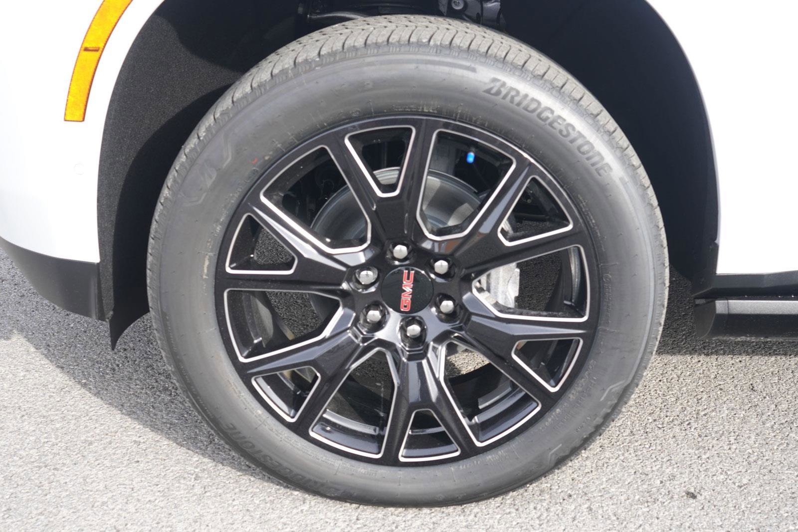 New 2026 GMC Yukon XL Denali w/ Sun & Power Step Package image 10