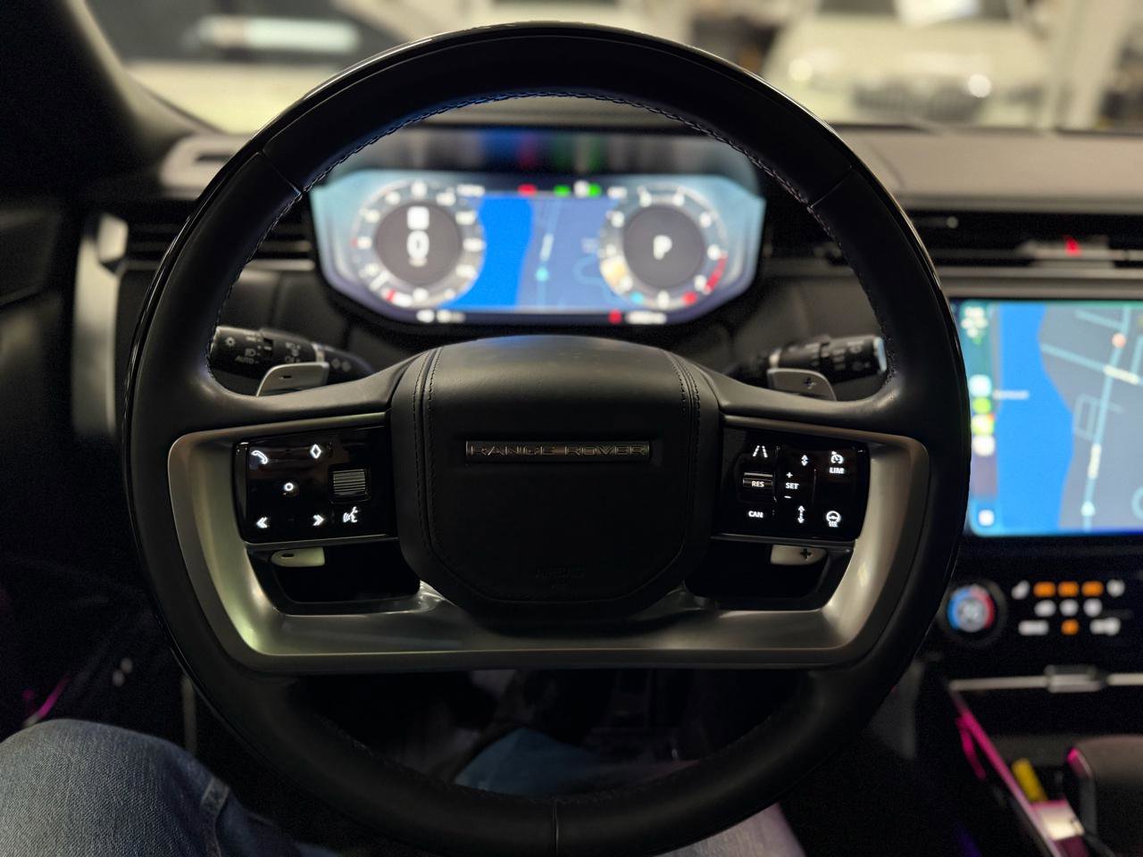 Used 2023 Land Rover Range Rover Long Wheelbase Autobiography image 19