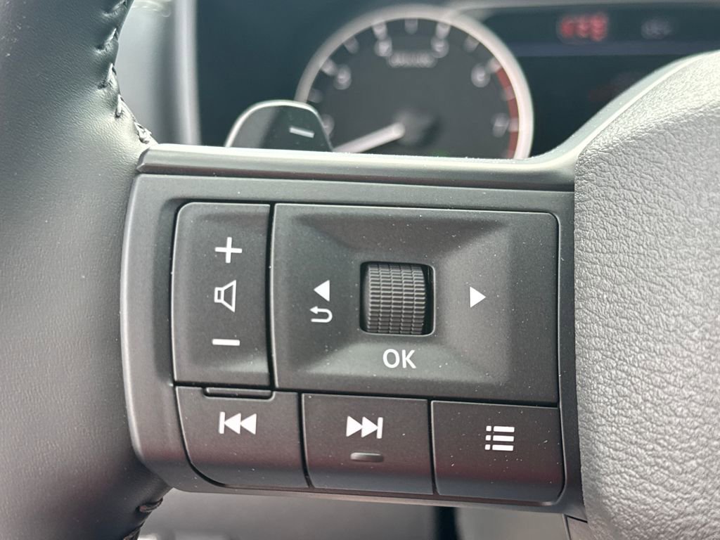 New 2026 Nissan Rogue SV AWD/4WD image 33