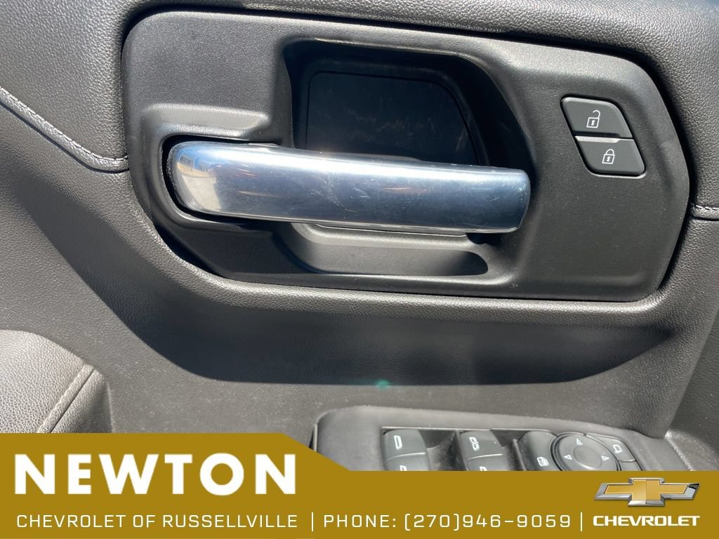 Used 2022 Chevrolet Silverado 1500 RST AWD/4WD image 9