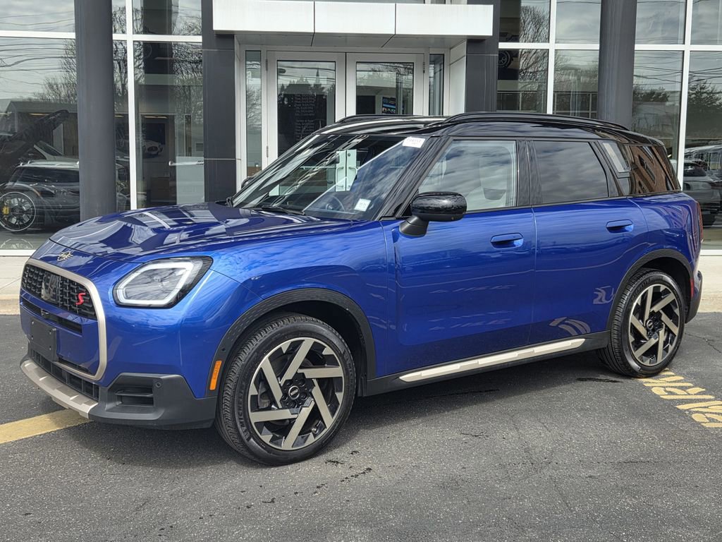 Used 2025 MINI Cooper Countryman S w/ Comfort Package Max AWD/4WD image 2