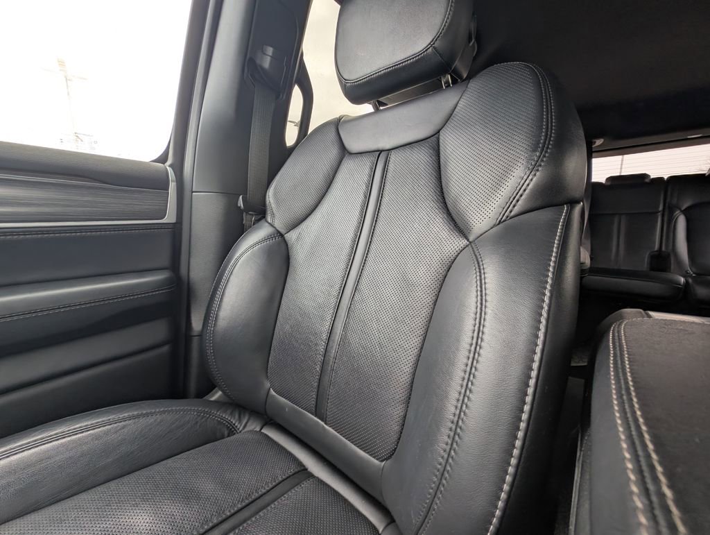 Used 2024 Jeep Wagoneer Series III image 12