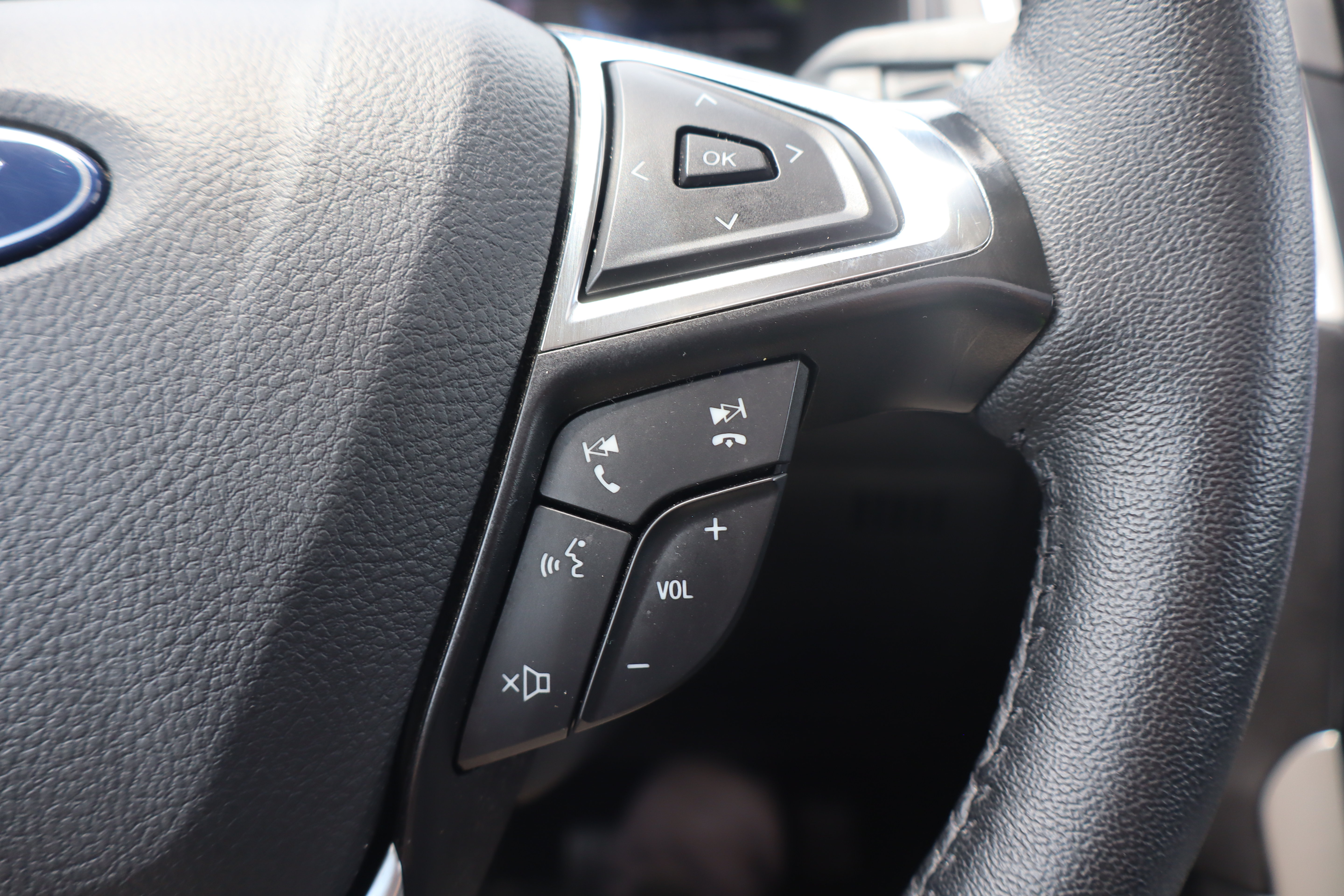 Used 2024 Ford Edge SEL w/ Convenience Package AWD/4WD image 17