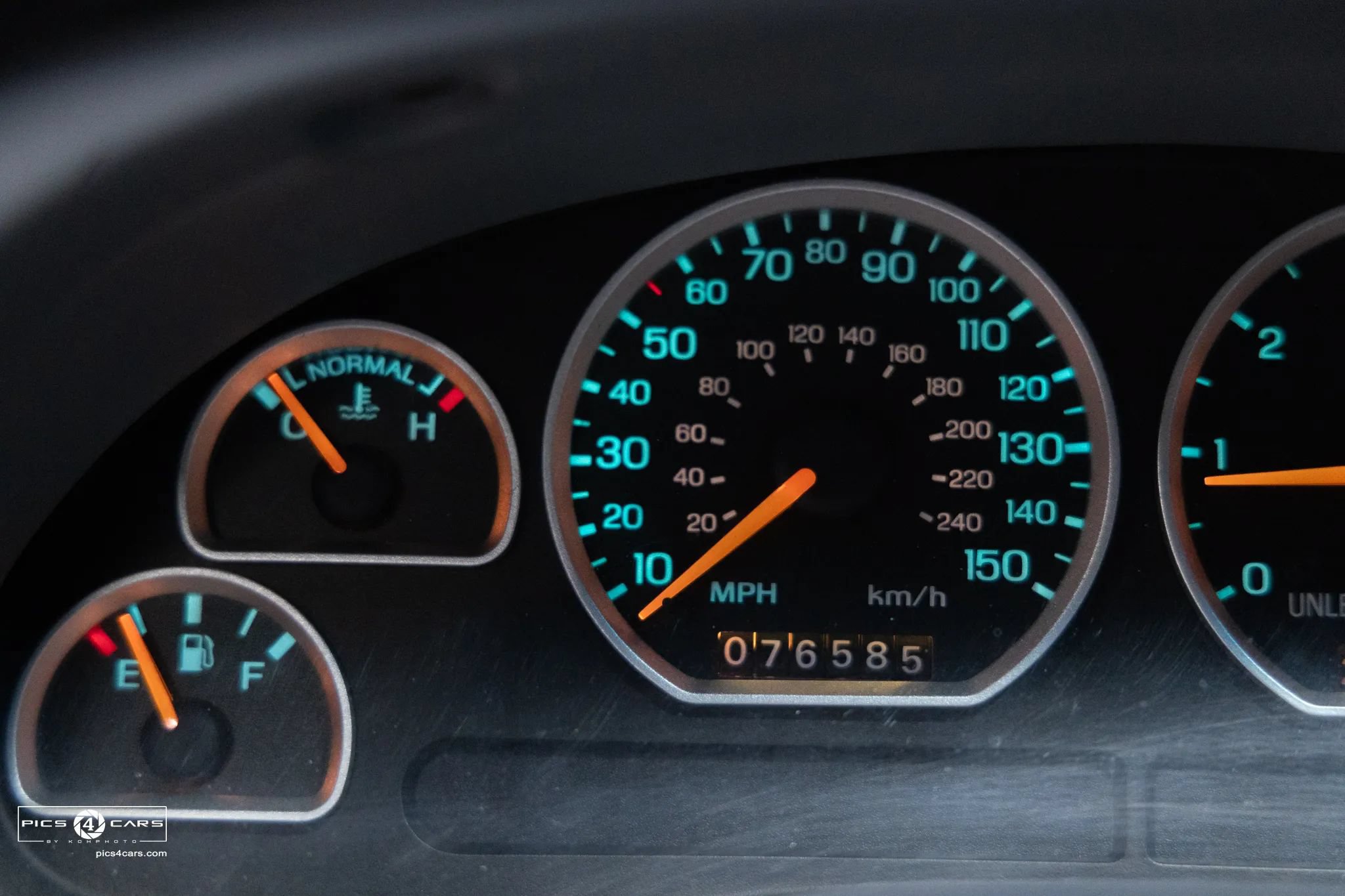 Used 1994 Ford Mustang GT RWD image 8