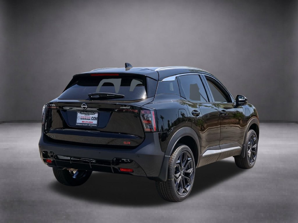 New 2026 Nissan Kicks SR FWD image 3