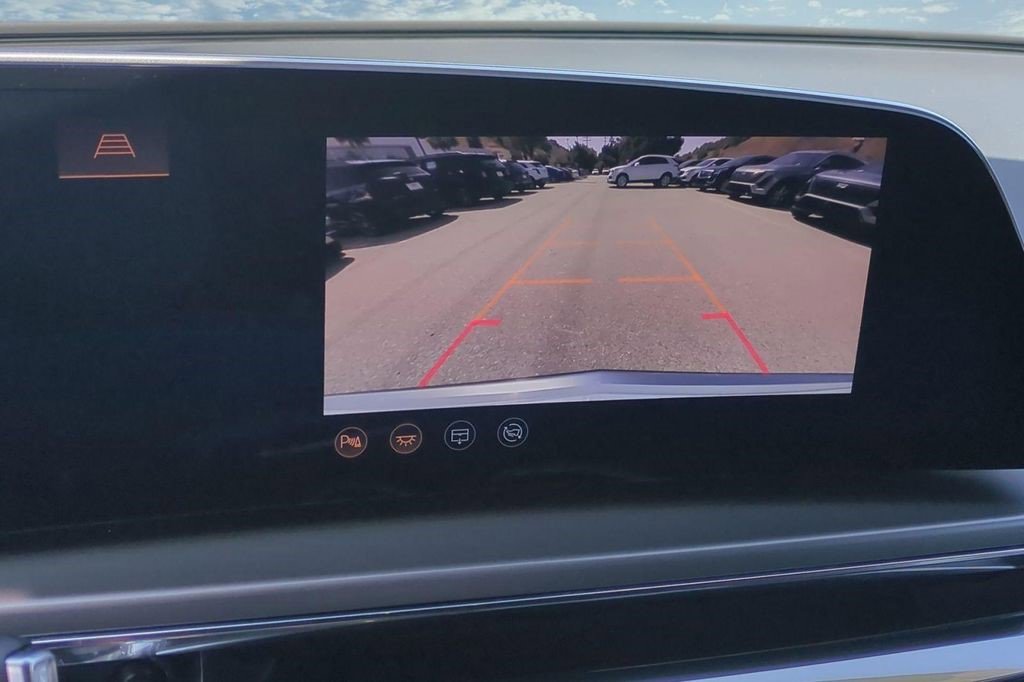 Certified 2024 Cadillac Lyriq Tech RWD image 10