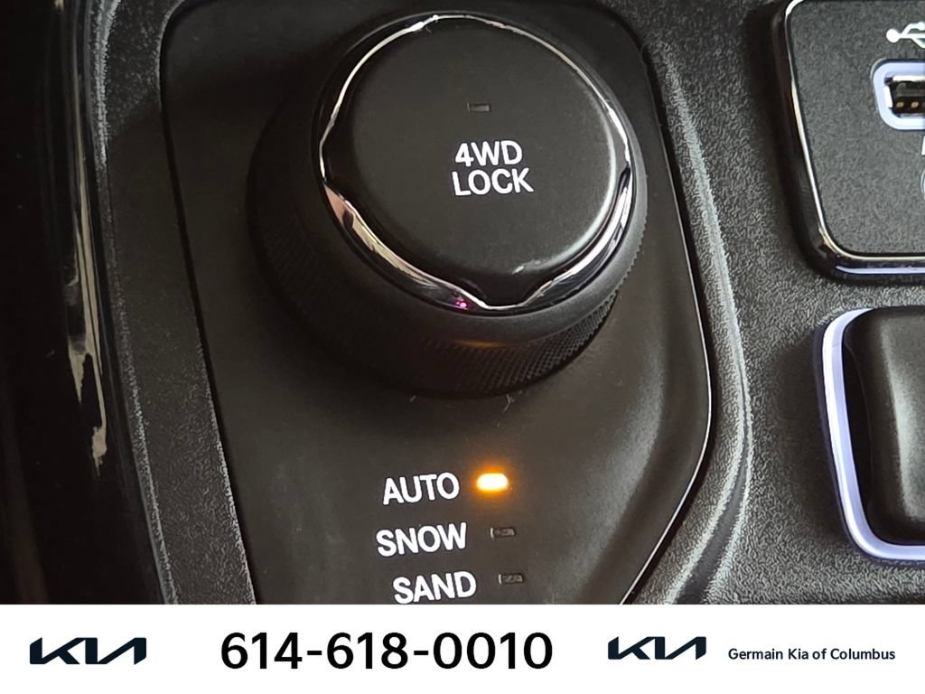 Used 2019 Jeep Compass Limited AWD/4WD image 31