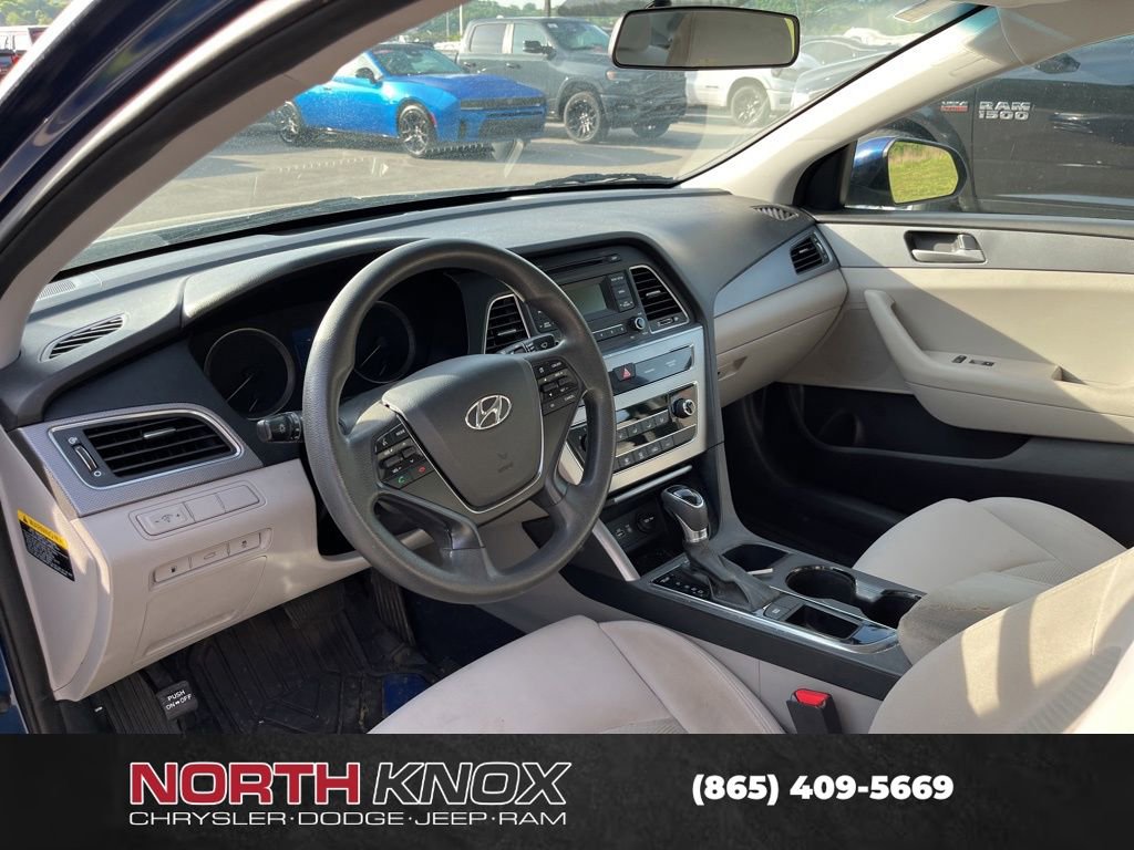 Used 2017 Hyundai Sonata SE FWD image 6