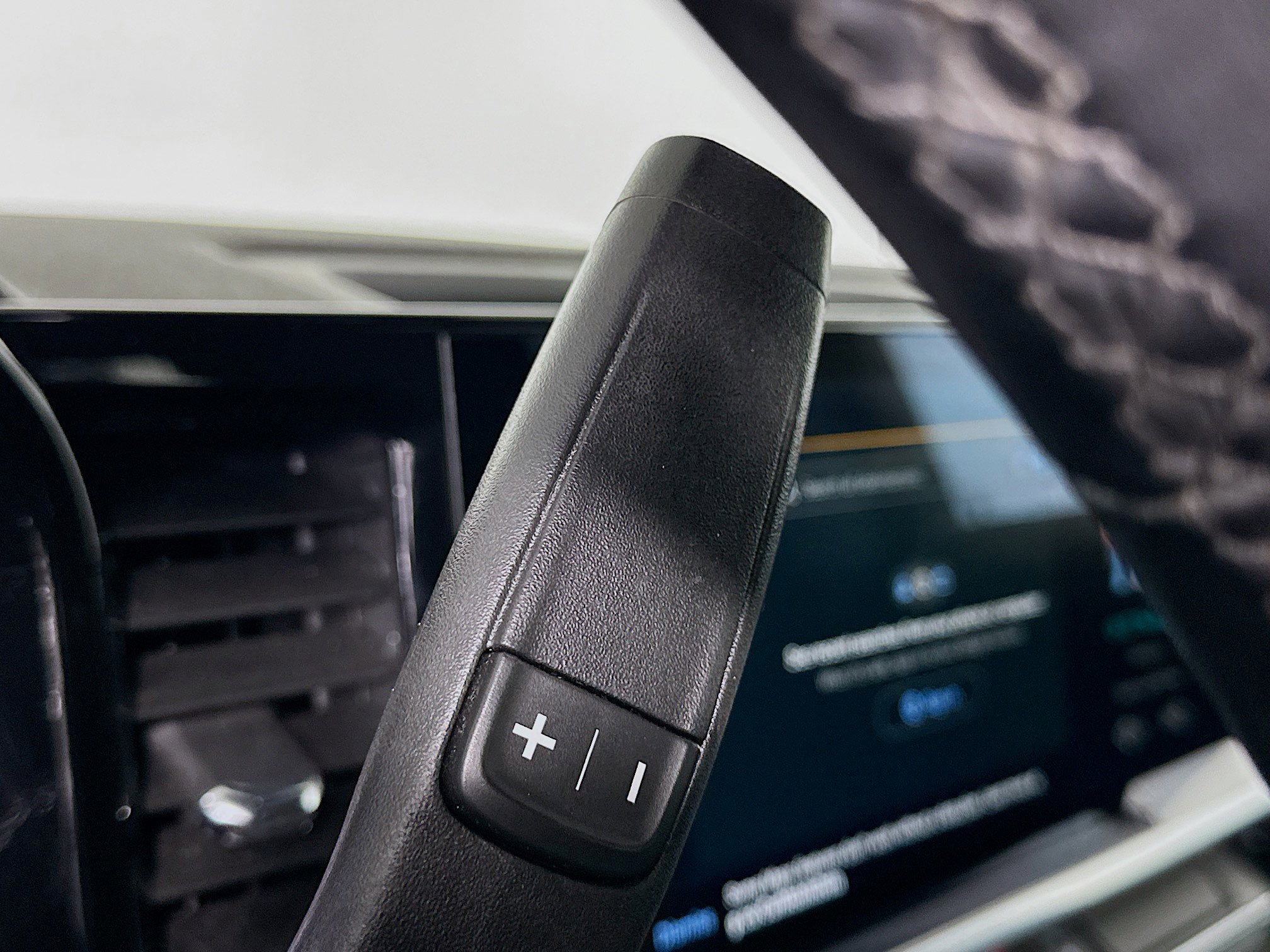 Used 2023 Chevrolet Silverado 1500 LT image 24