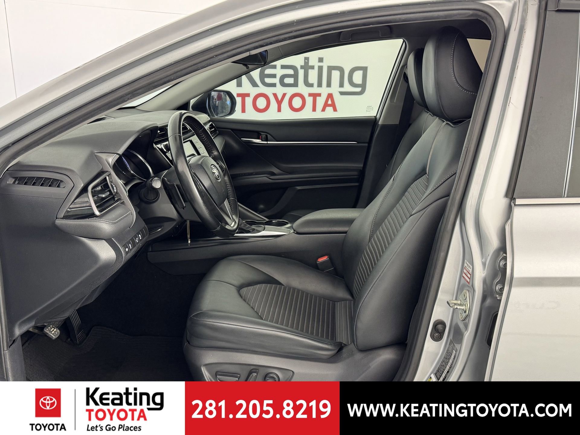 Used 2020 Toyota Camry SE image 14