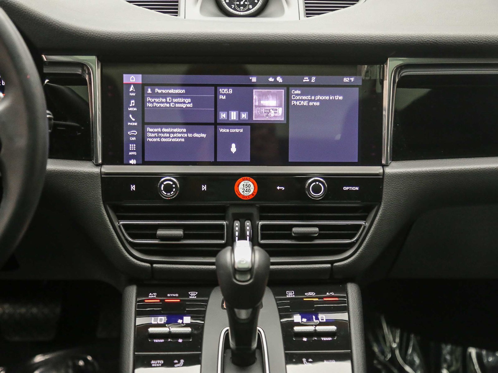 Certified 2026 Porsche Macan AWD/4WD image 16