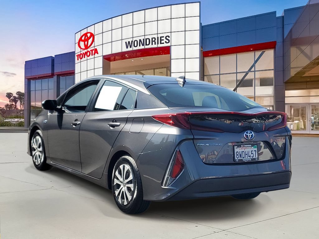 Used 2021 Toyota Prius Prime LE w/ Carpet Mat Package (TMS) FWD image 5