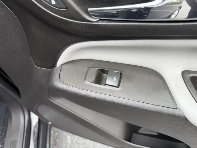 Used 2024 Chevrolet Equinox LS FWD image 29