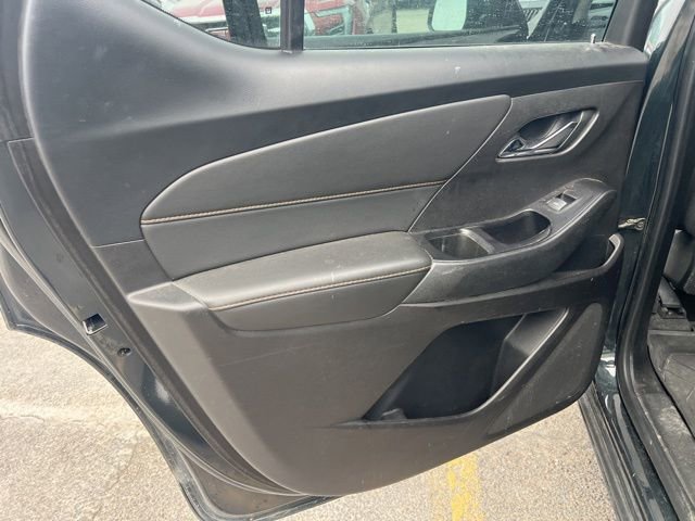 Used 2020 Chevrolet Traverse LT w/ Driver Confidence II Package AWD/4WD image 18