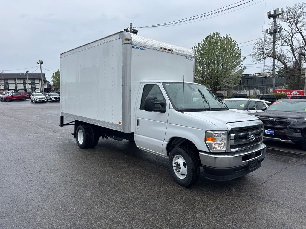 New 2027 Ford E-450 and Econoline 450 Super Duty RWD image 3