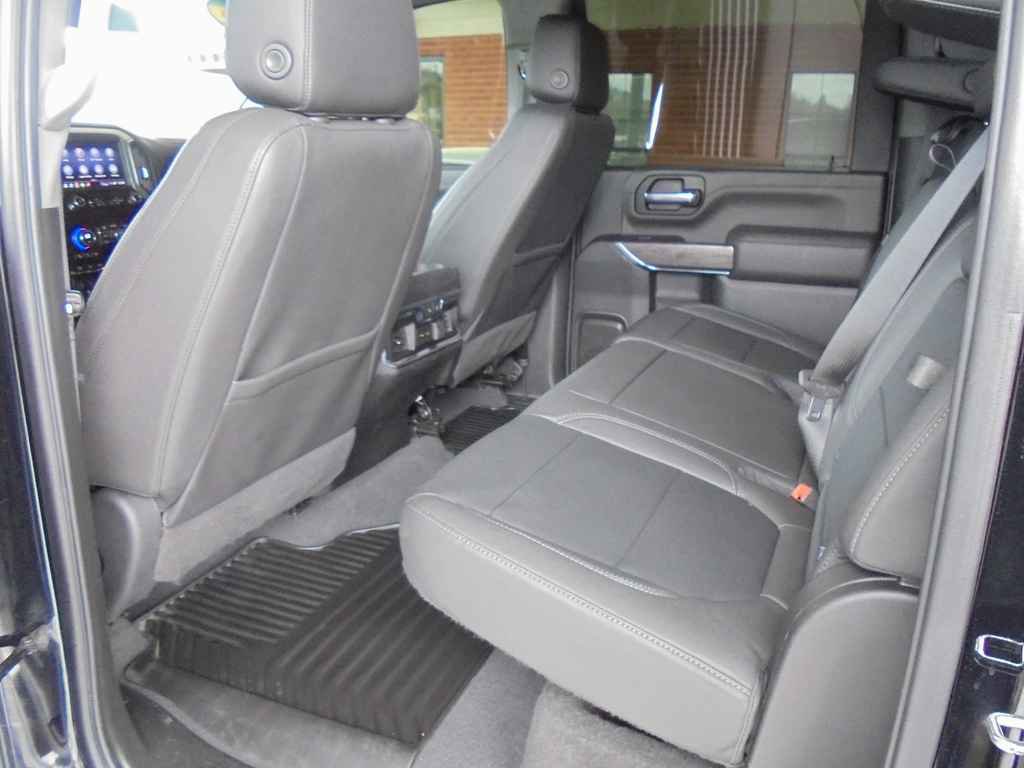 Used 2023 Chevrolet Silverado 3500 LTZ w/ LTZ Plus Package image 9