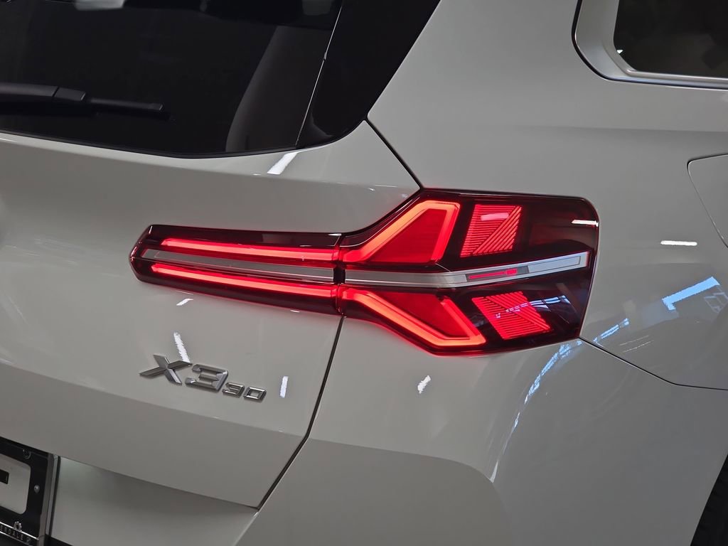 Used 2025 BMW X3 xDrive30i w/ Premium Package image 33