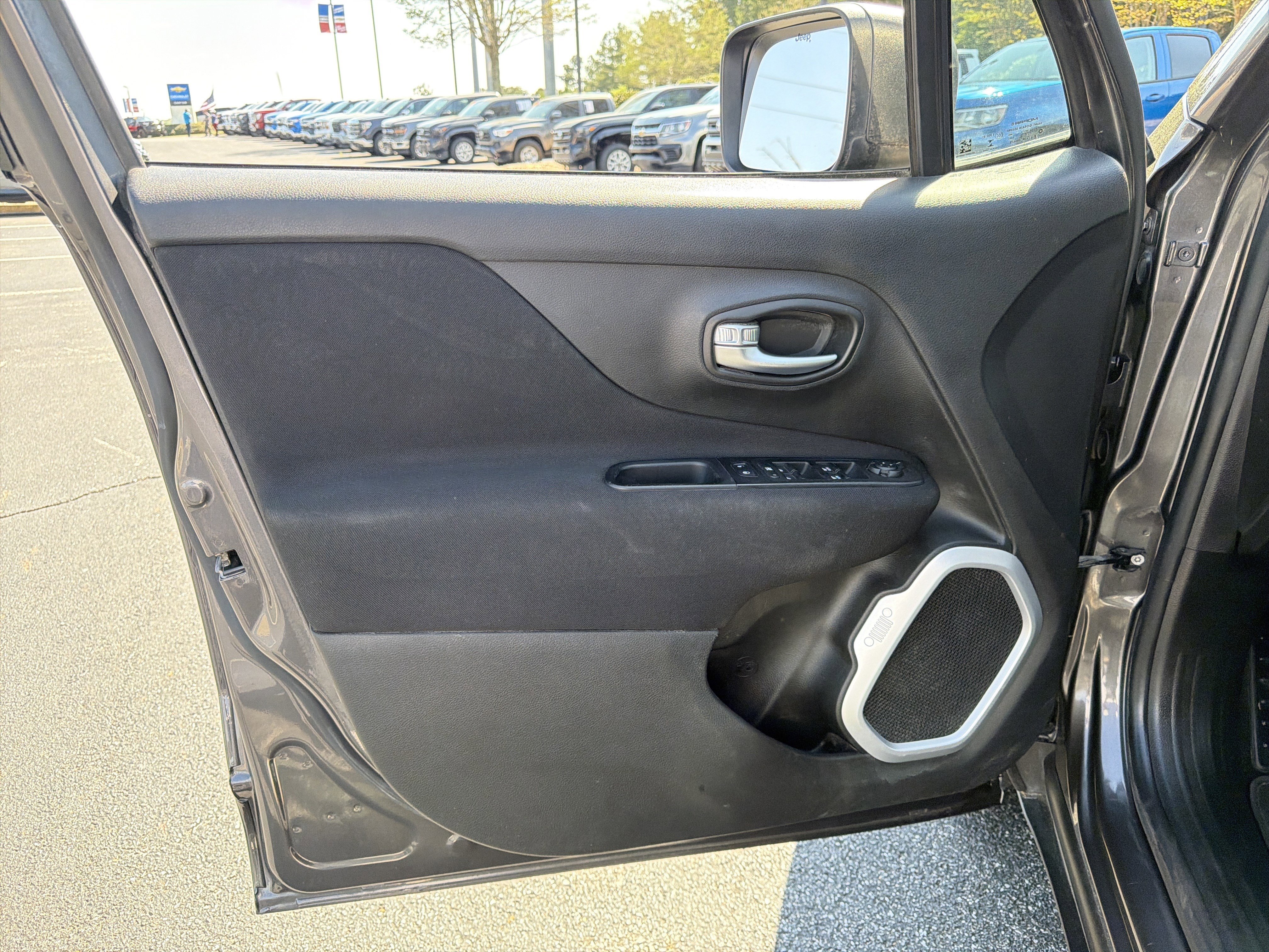 Used 2020 Jeep Renegade Sport w/ UConnect 7.0 Group image 10