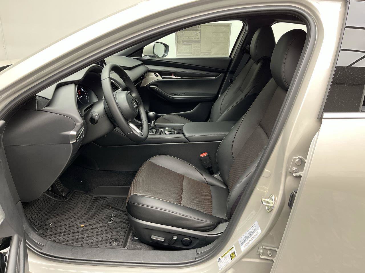 New 2026 MAZDA MAZDA3 2.5 S Hatchback w/ Premium Pkg FWD image 3
