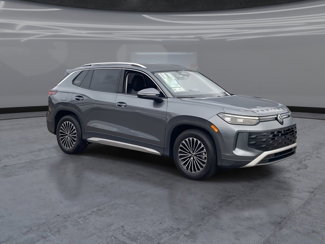 New 2026 Volkswagen Tiguan S image 2