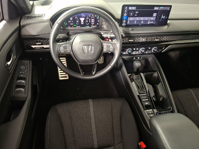 Used 2024 Honda Accord Sport image 2