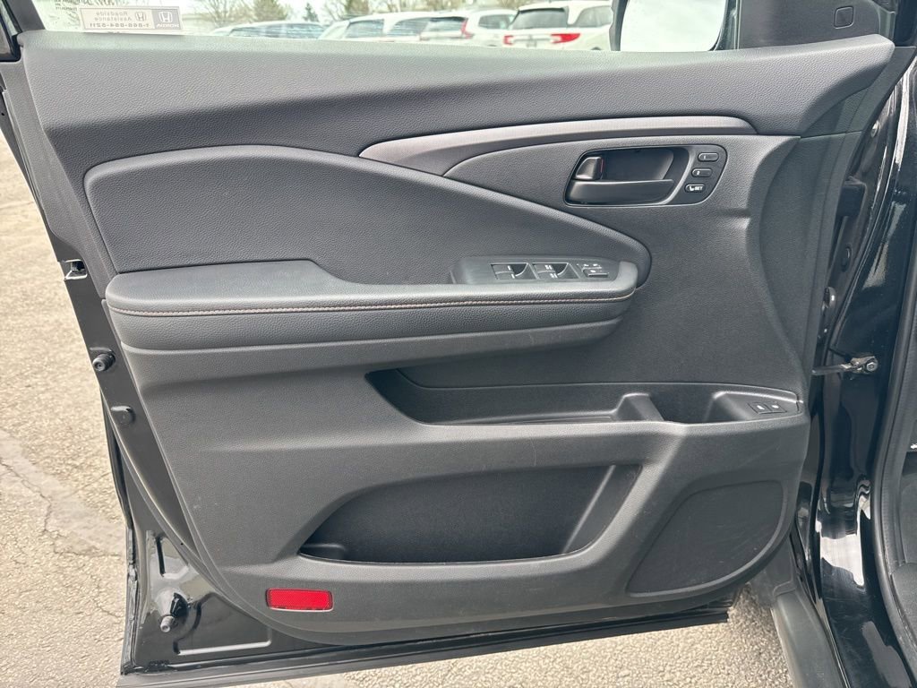 Used 2022 Honda Pilot TrailSport image 32
