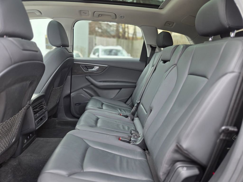 Used 2020 Audi Q7 2.0T Premium Plus w/ Premium Plus Package image 22