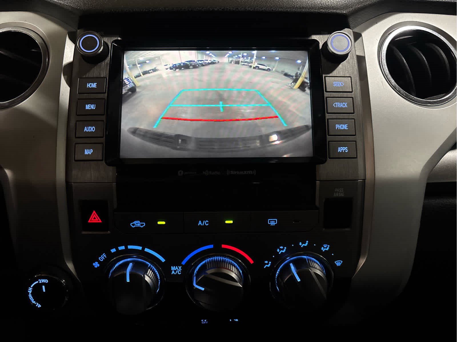 Used 2020 Toyota Tundra SR5 w/ SR5 Convenience Package AWD/4WD image 9