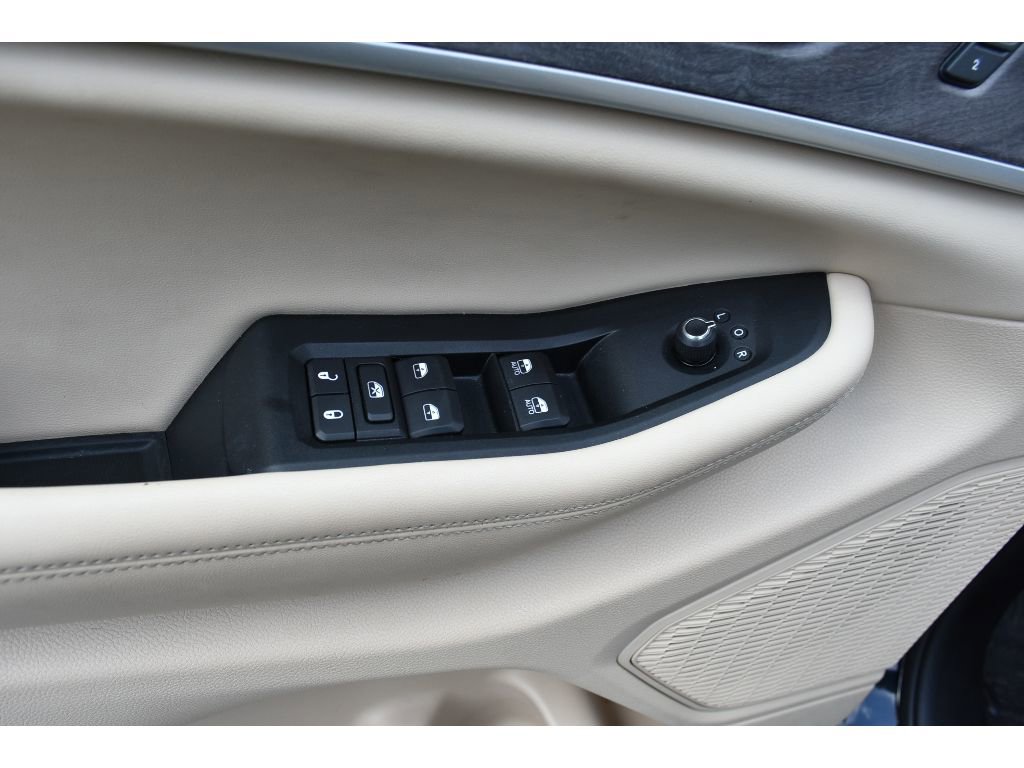 Used 2023 Jeep Grand Cherokee Limited image 18