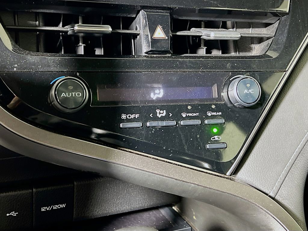Certified 2021 Toyota Camry SE FWD image 15