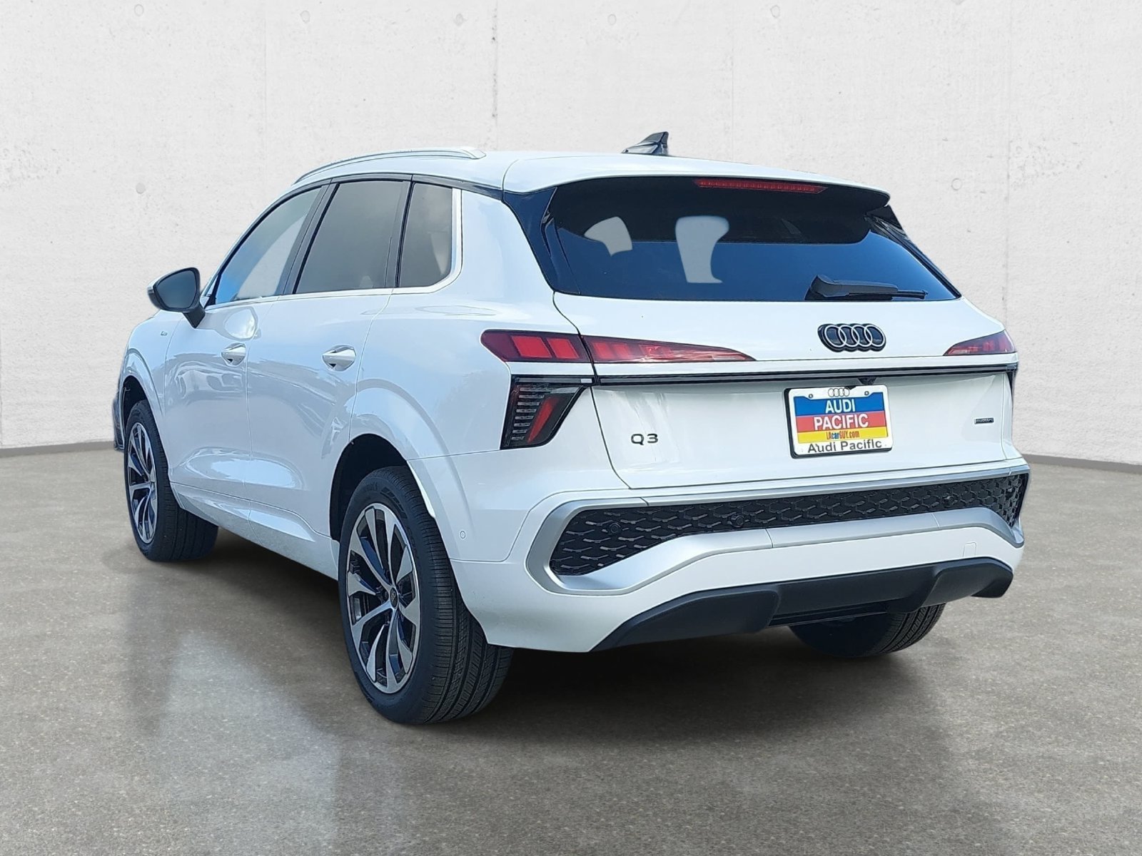 New 2026 Audi Q3 quattro 2.0T AWD/4WD image 7
