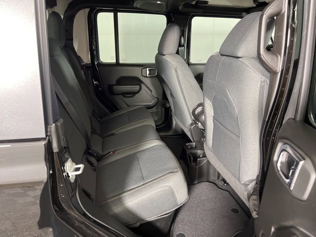 New 2025 Jeep Gladiator Sport AWD/4WD image 12