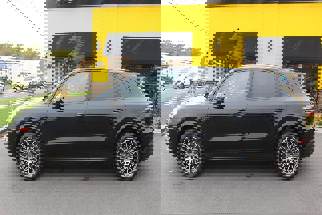 Used 2022 Porsche Cayenne Platinum Edition AWD/4WD image 25