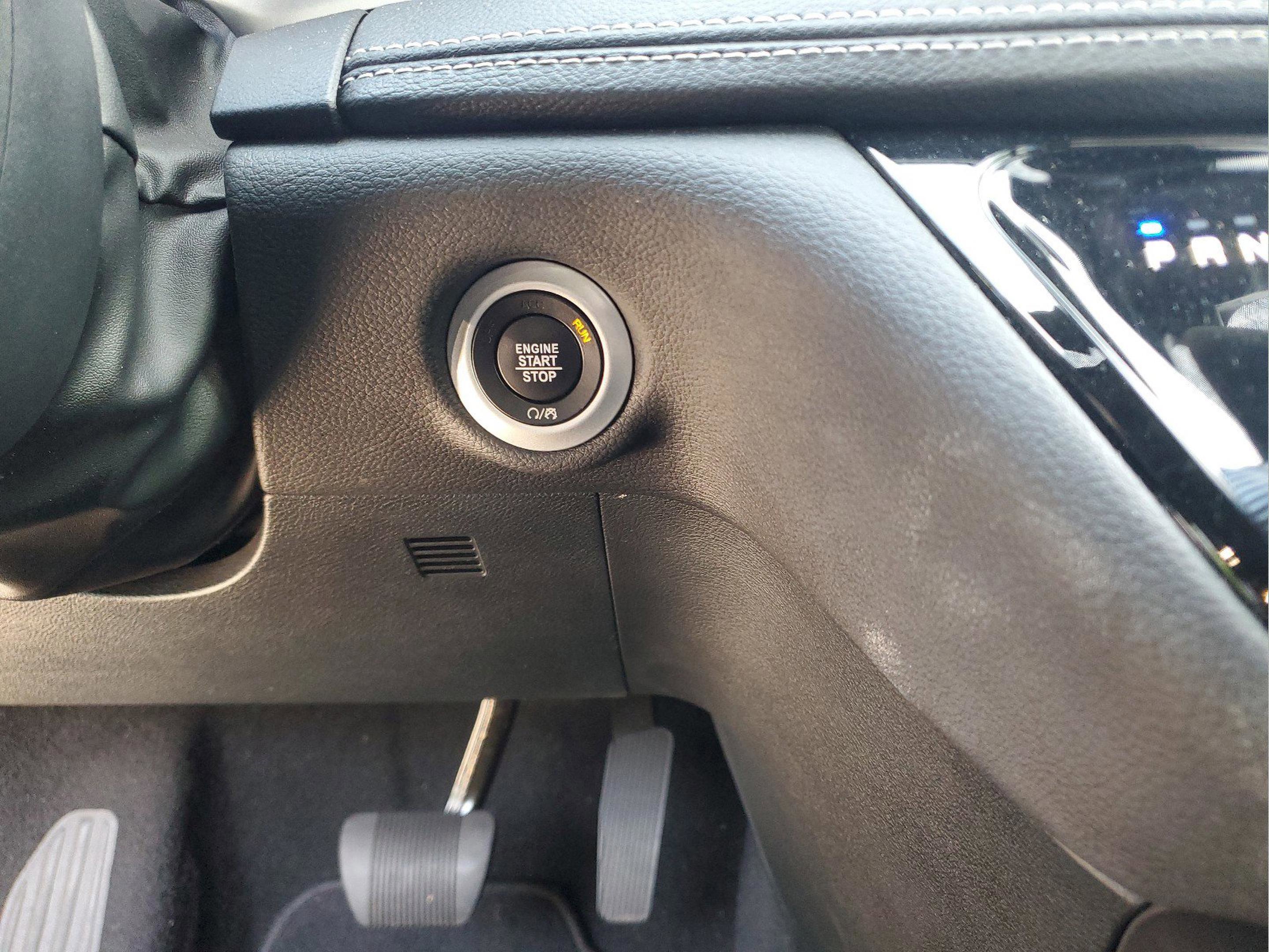 Used 2025 Chrysler Pacifica Select FWD image 20