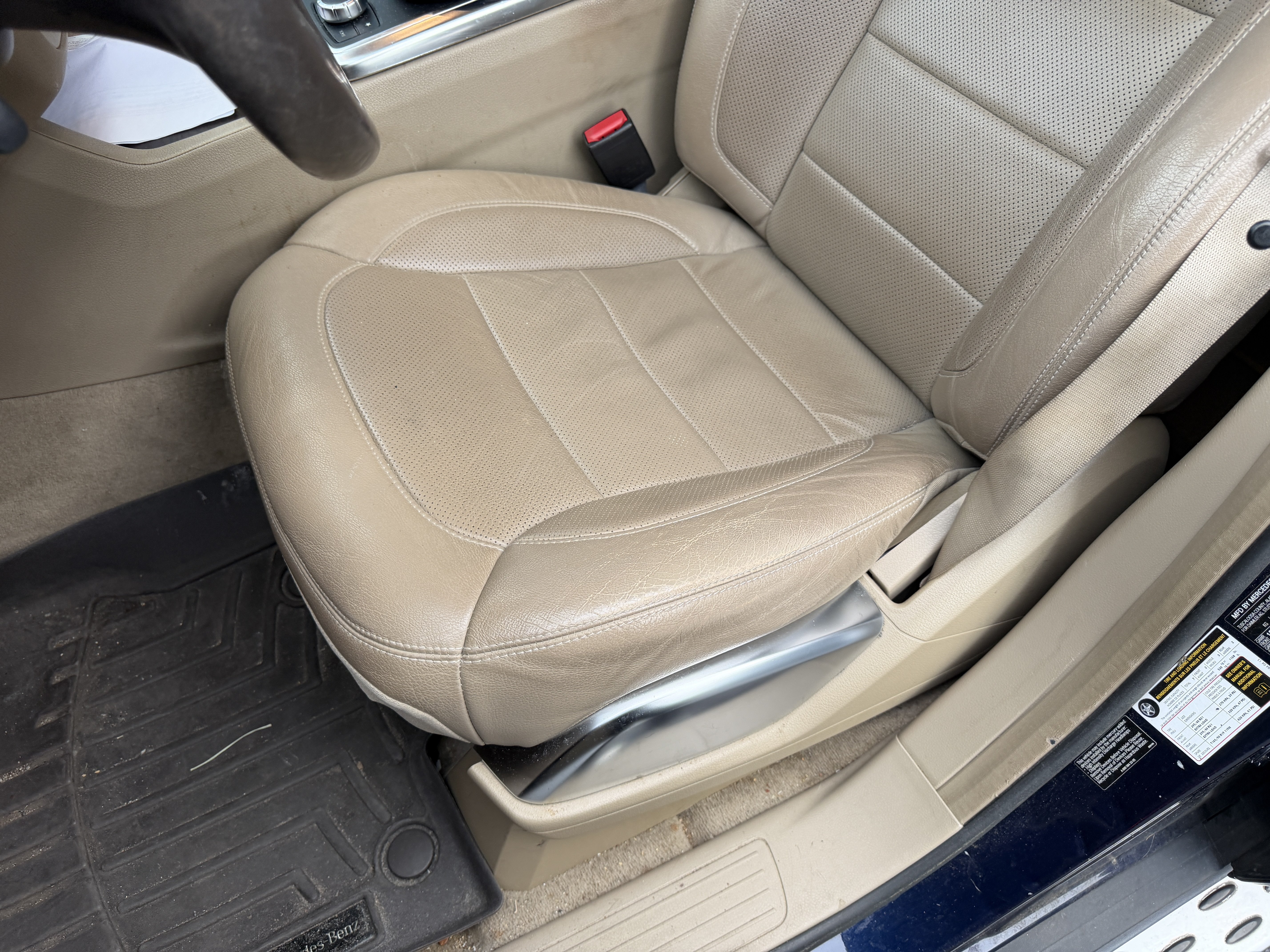 Used 2015 Mercedes-Benz GL 550 4MATIC image 20