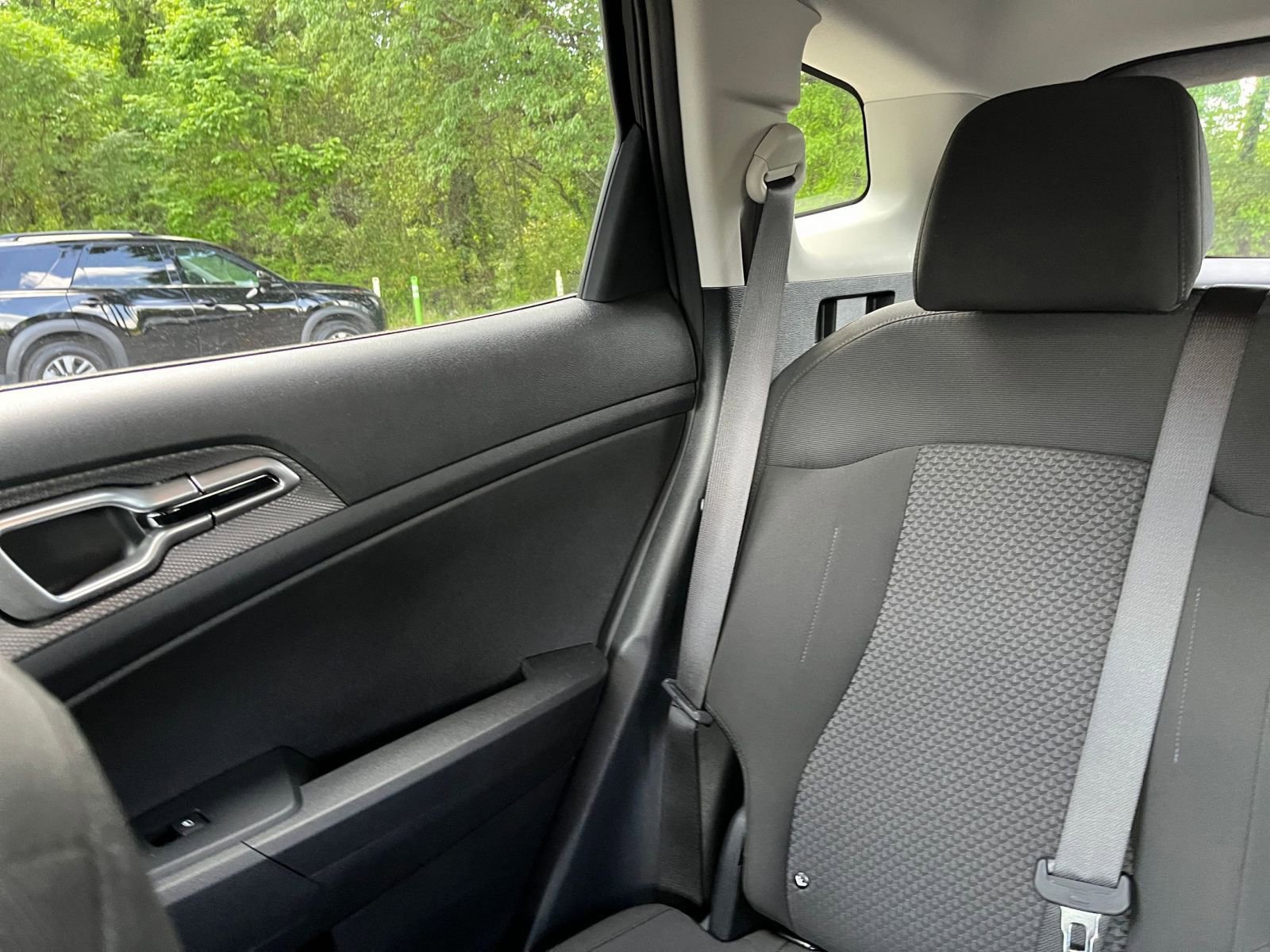 Used 2025 Kia Sportage LX FWD image 38