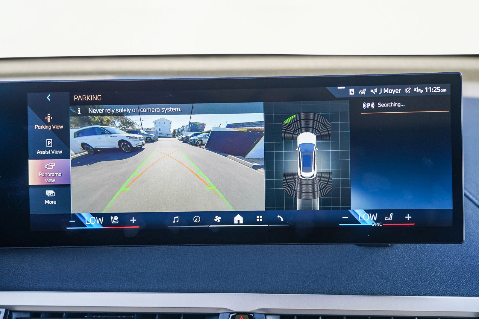 Used 2025 BMW iX xDrive50 image 27