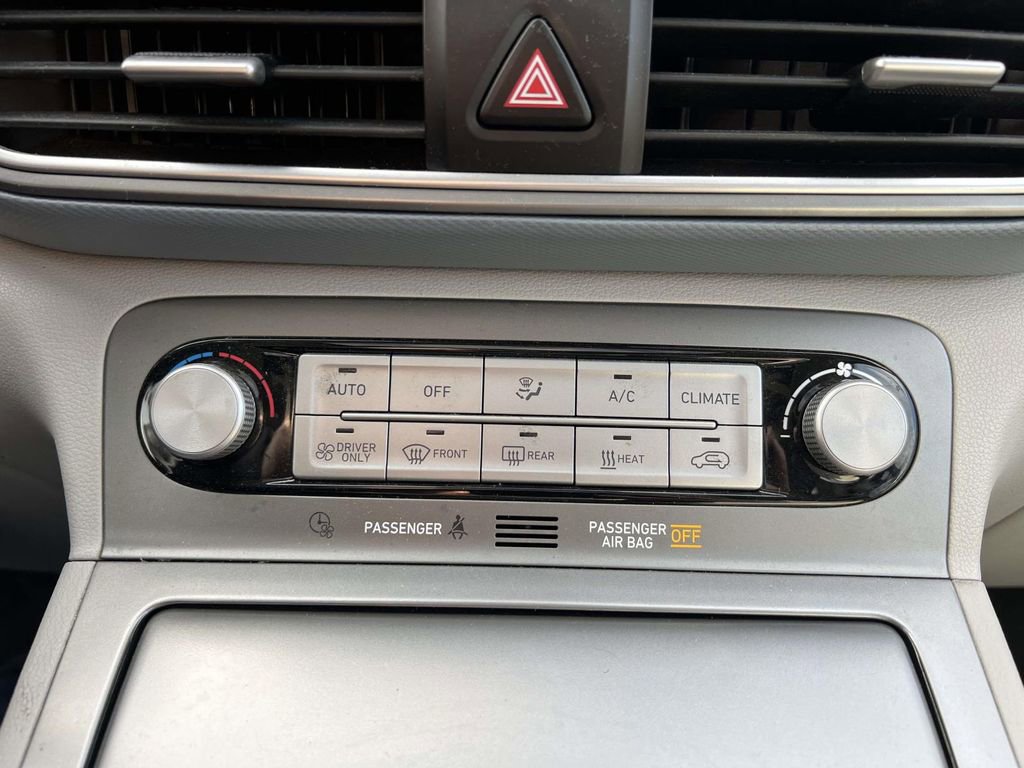 Used 2019 Hyundai Kona Limited w/ Cargo Package image 29