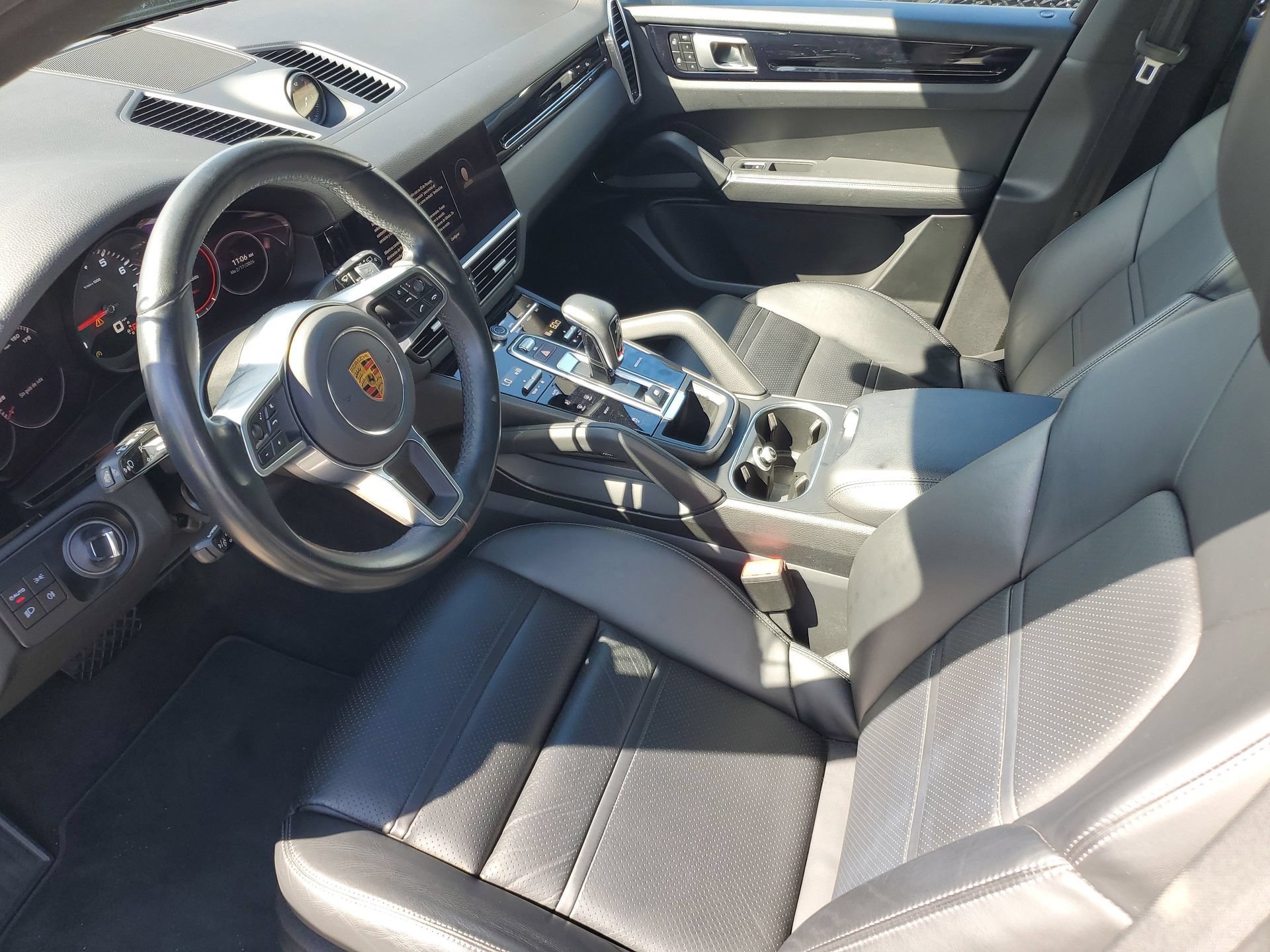 Used 2022 Porsche Cayenne AWD/4WD image 20